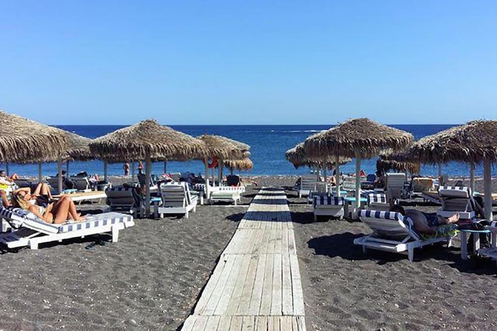 Perissa Beachfront Rooms Экстерьер фото