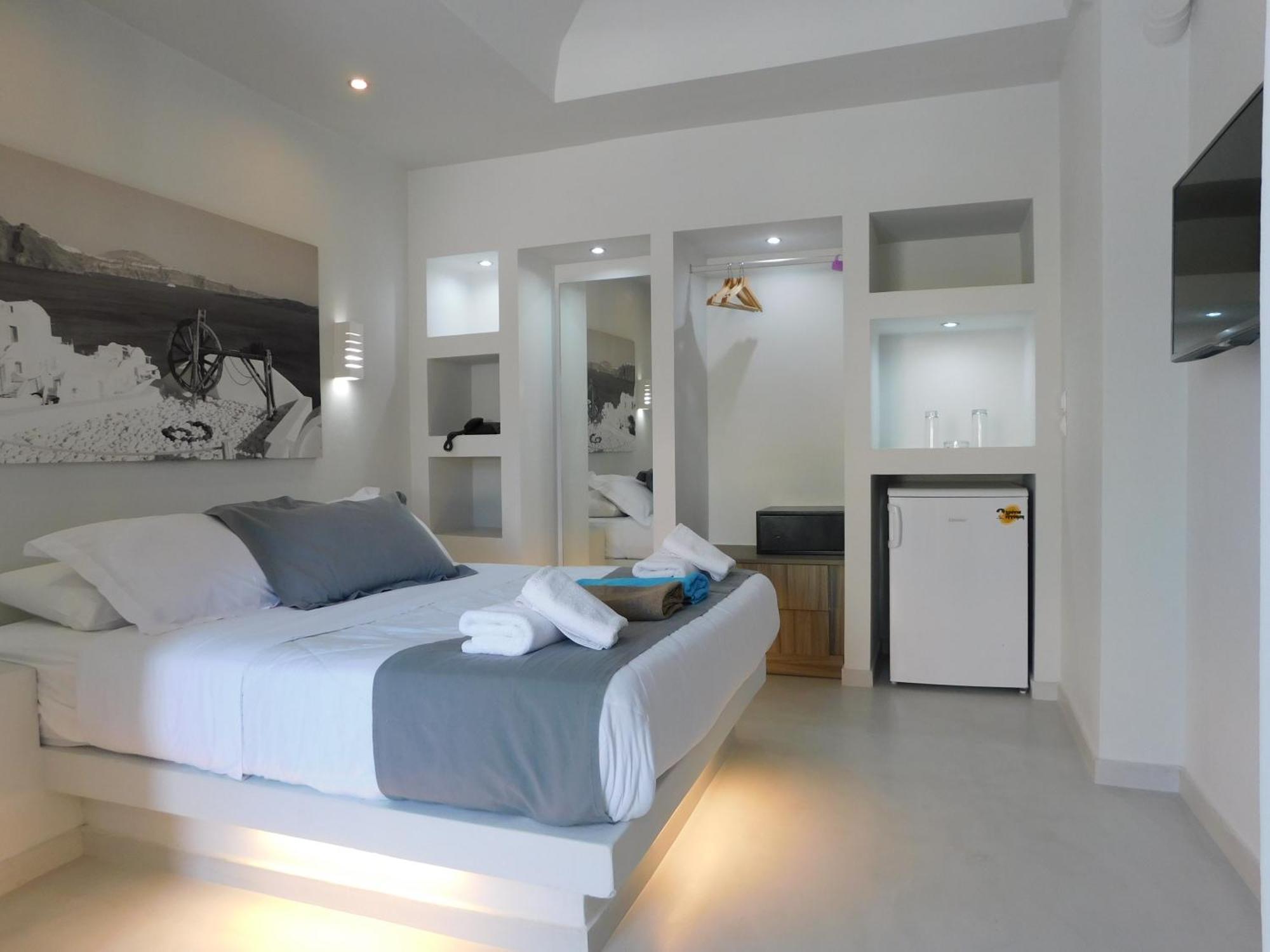 Perissa Beachfront Rooms Экстерьер фото