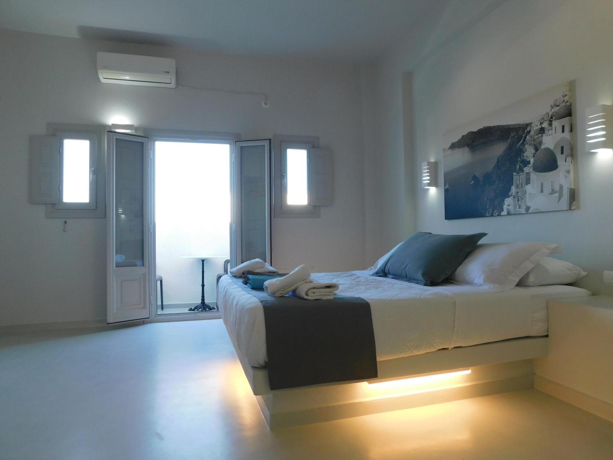 Perissa Beachfront Rooms Экстерьер фото