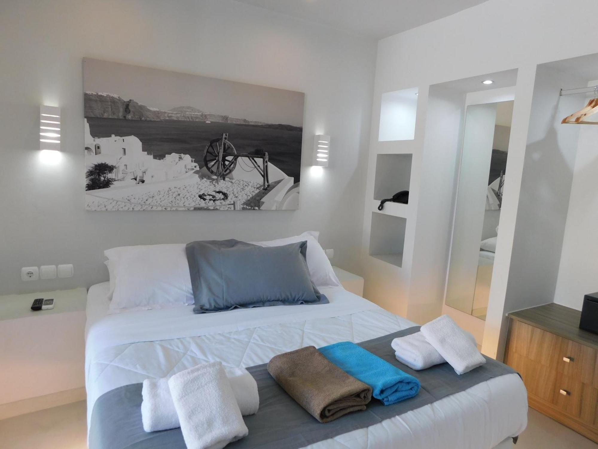 Perissa Beachfront Rooms Экстерьер фото