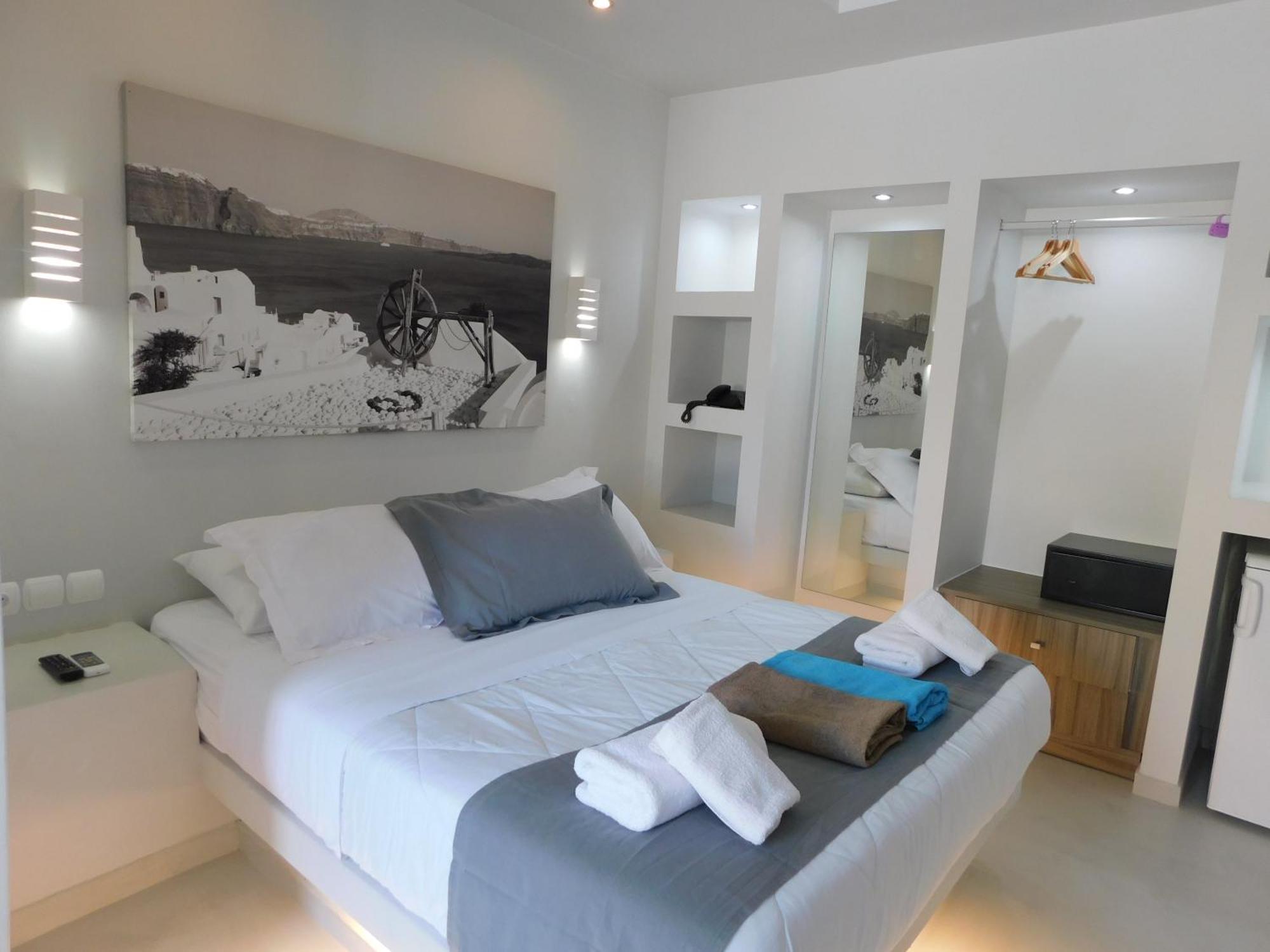 Perissa Beachfront Rooms Экстерьер фото