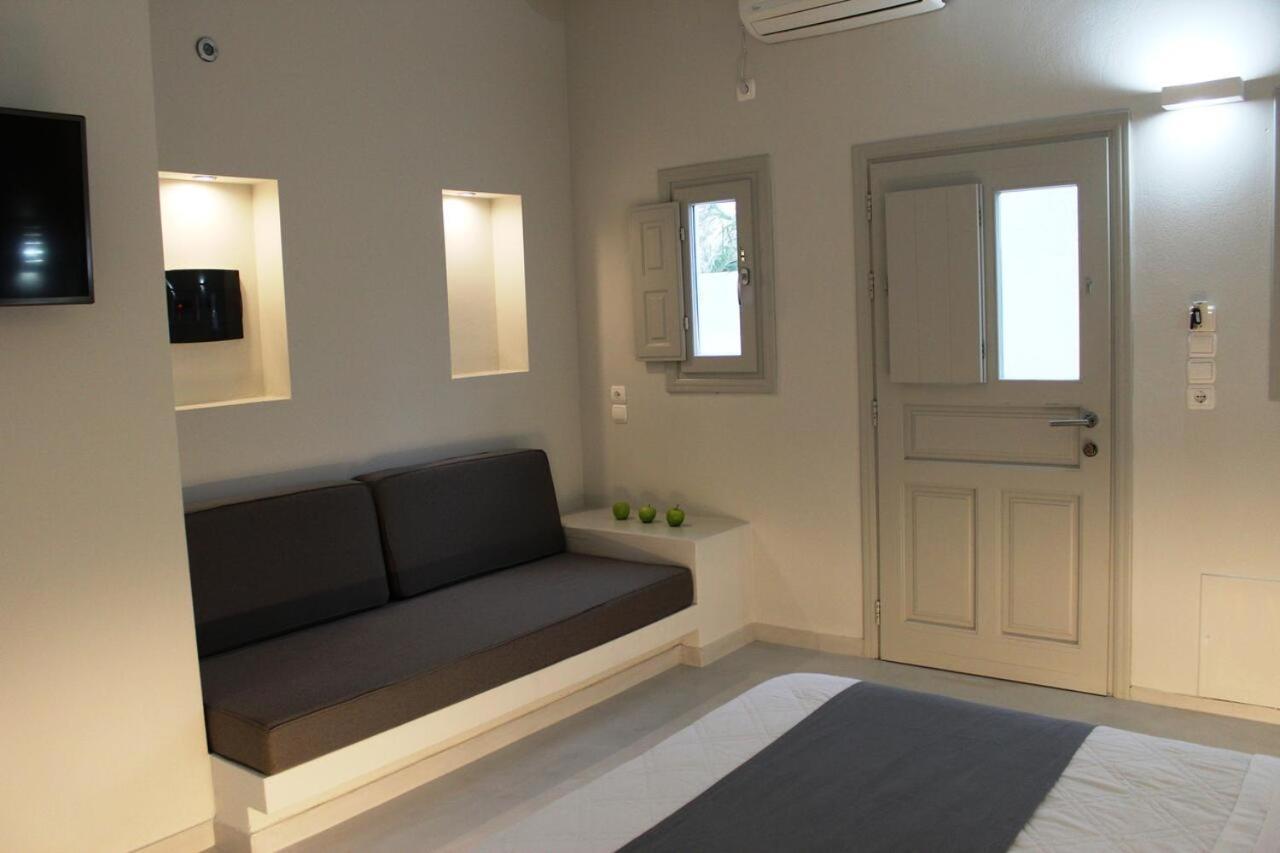 Perissa Beachfront Rooms Экстерьер фото