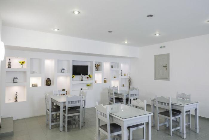 Perissa Beachfront Rooms Экстерьер фото