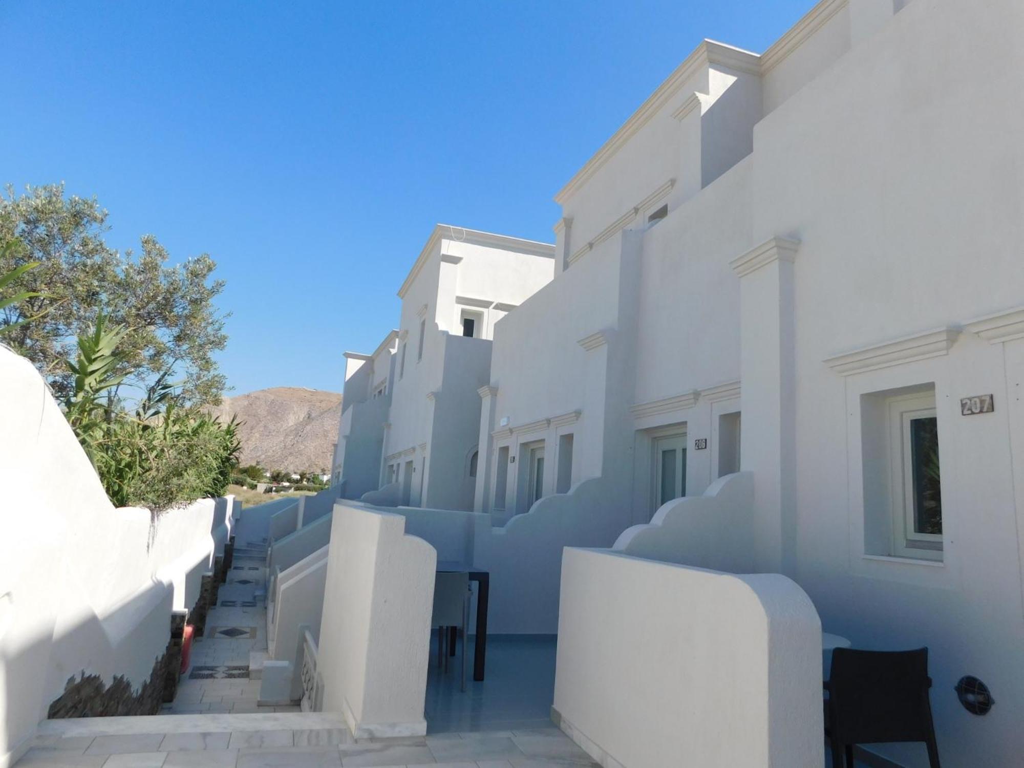 Perissa Beachfront Rooms Экстерьер фото