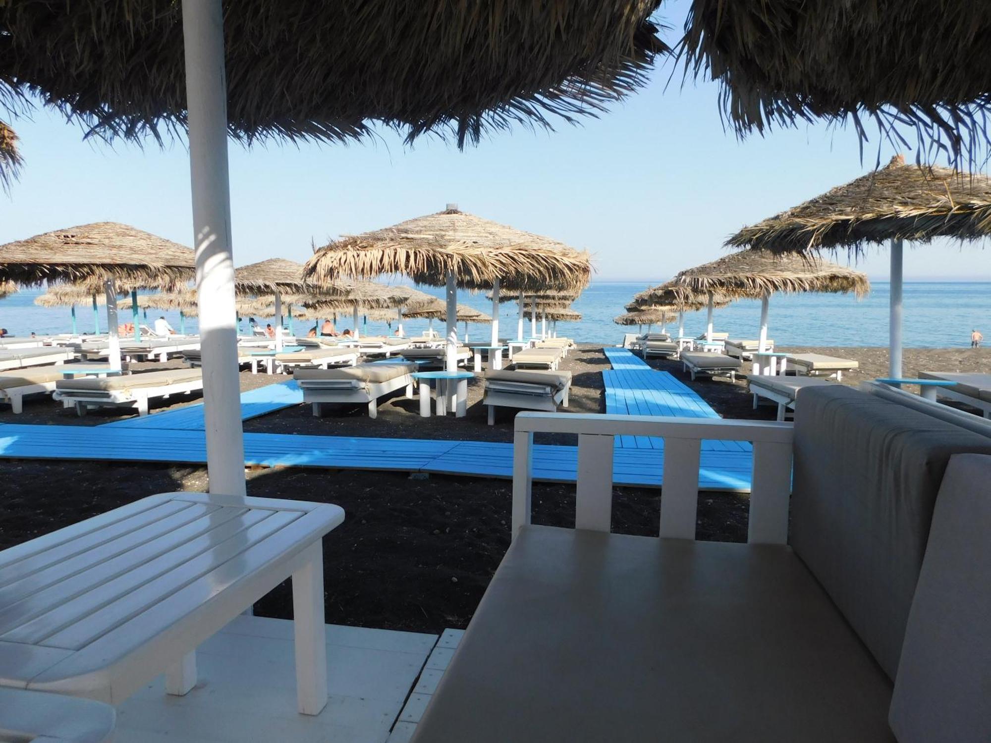 Perissa Beachfront Rooms Экстерьер фото